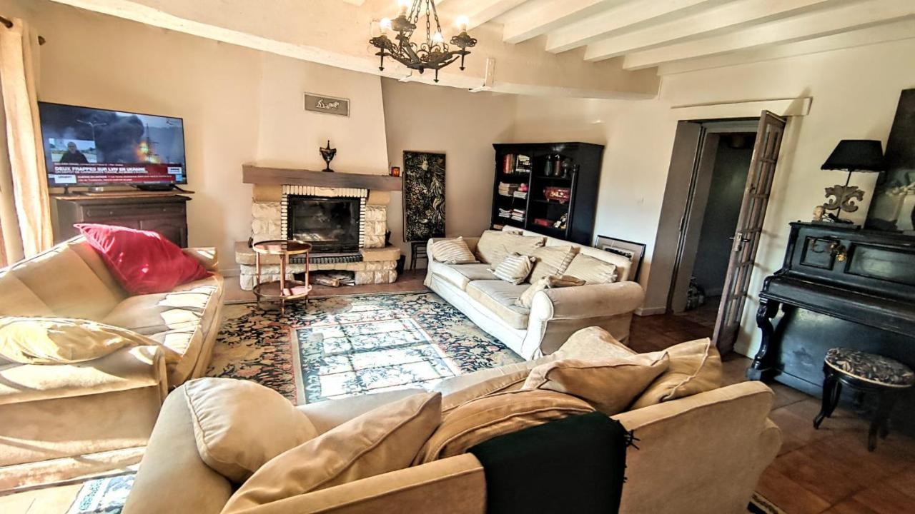La Maison Bleue Varzy ภายนอก รูปภาพ