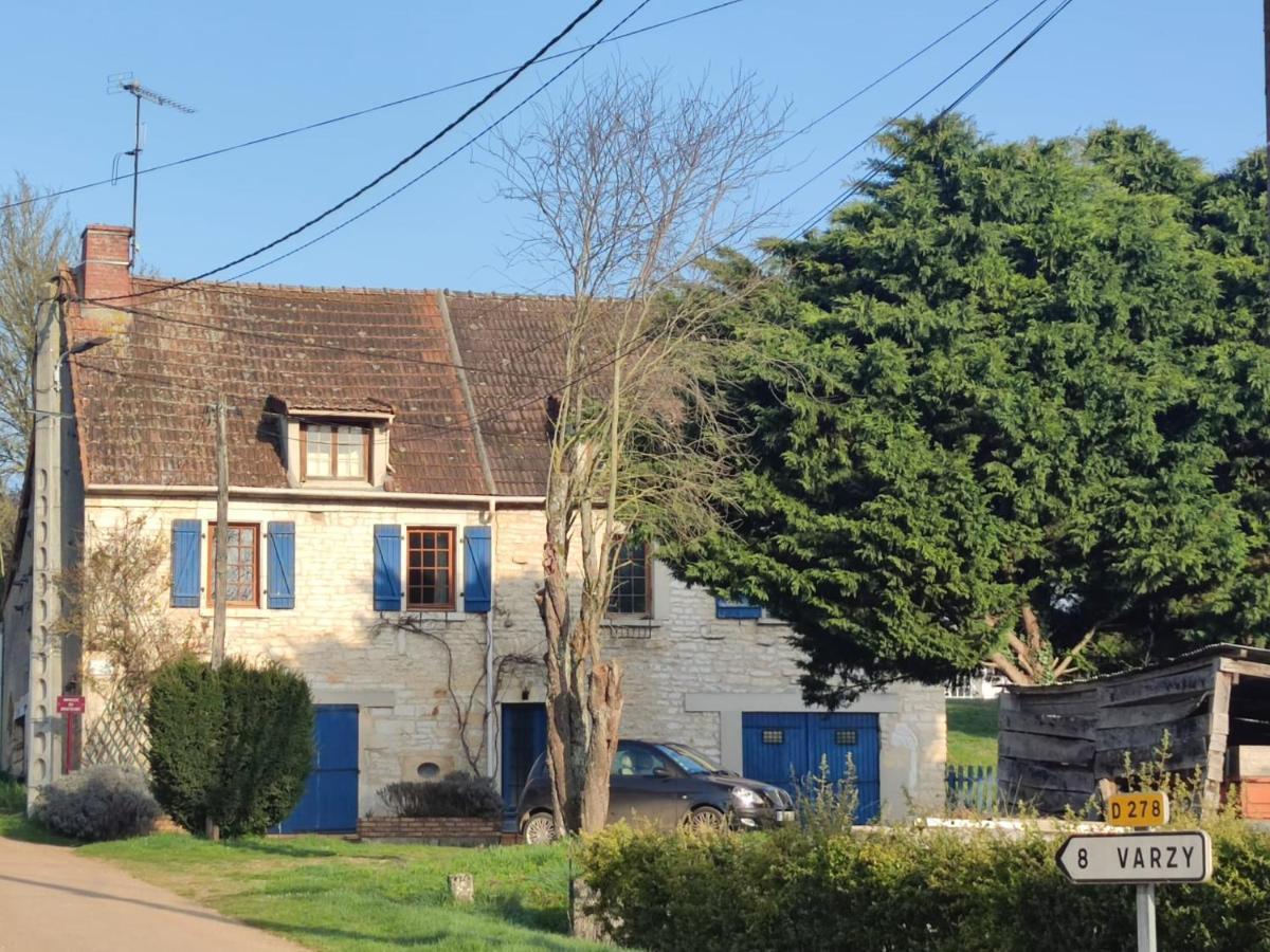 La Maison Bleue Varzy ภายนอก รูปภาพ