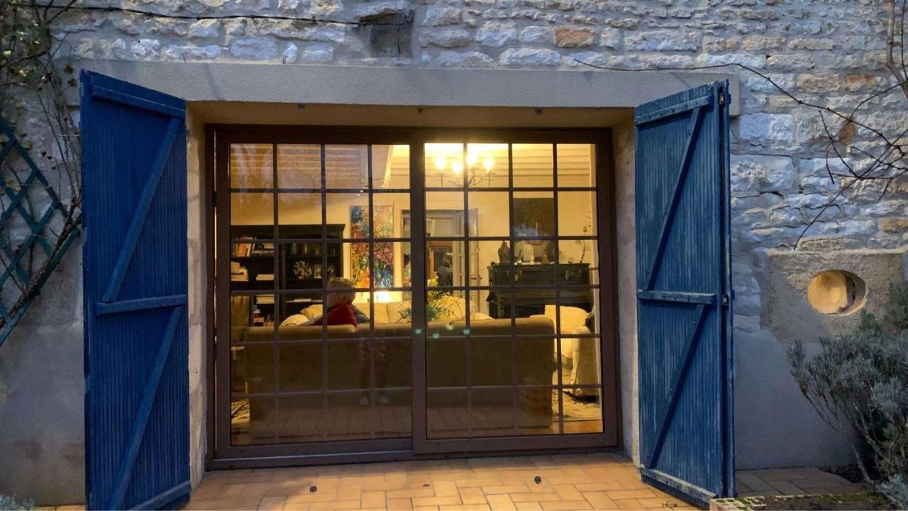La Maison Bleue Varzy ภายนอก รูปภาพ