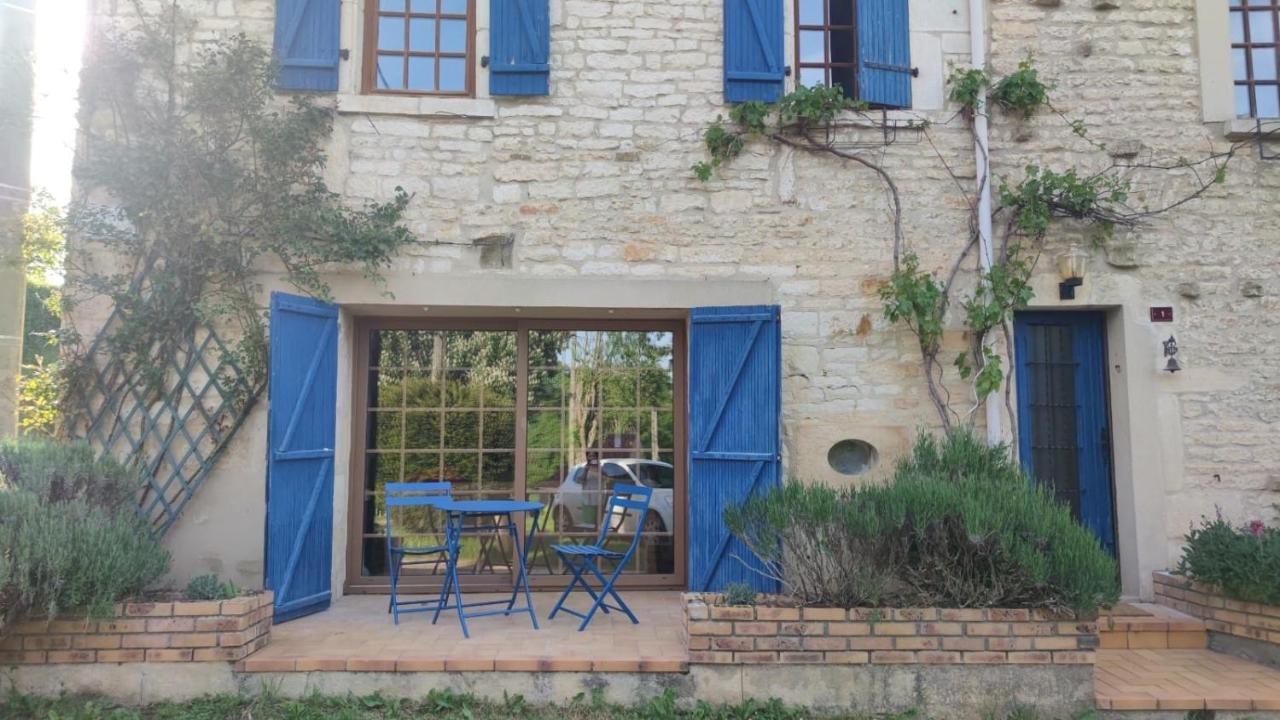 La Maison Bleue Villa Varzy ภายนอก รูปภาพ